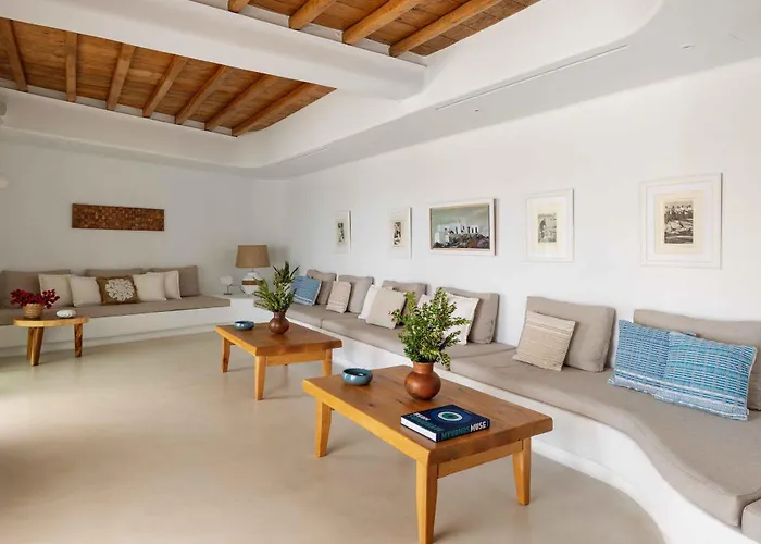 Myker Estate I 8-bdr, Luxury, Seaview, Pool וילה *