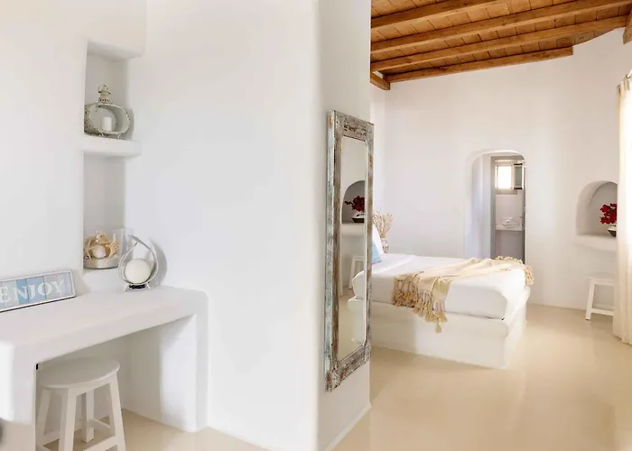 Myker Estate I 8-bdr, Luxury, Seaview, Pool וילה