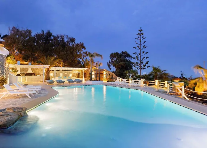 Myker Estate I 8-bdr, Luxury, Seaview, Pool וילה *